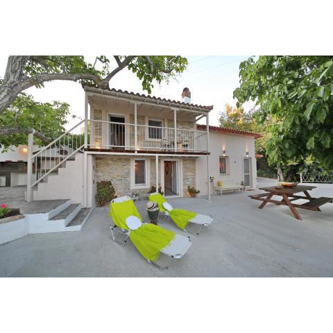 Pyrgos Country House