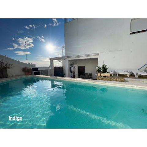 Riverview 4 Bedroom House, with Private Pool STE003