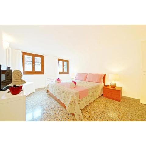 Sant'Aponal Apartment Rialto