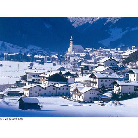 Spacious Apartment in the Stubaital with Mountain Views