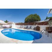 Stunning family villa with pool Ref 156