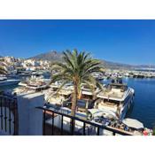 Suite privado 1a linea Puerto Banus. Atico enorme, vistas increibles