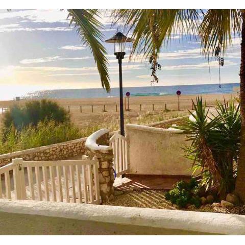 Three bedroom house by the sea