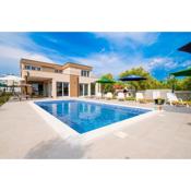 Villa Amra mit privatem Pool