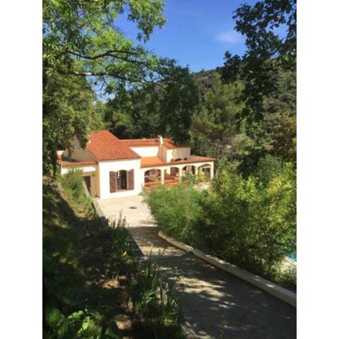 villa de caractere entre mer et montagne