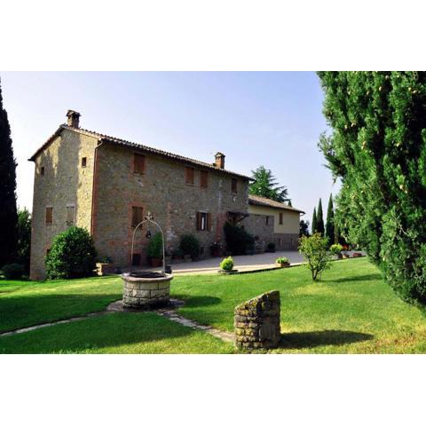 Villa dei Cipressi, uncontaminated nature next to Lake Trasimeno