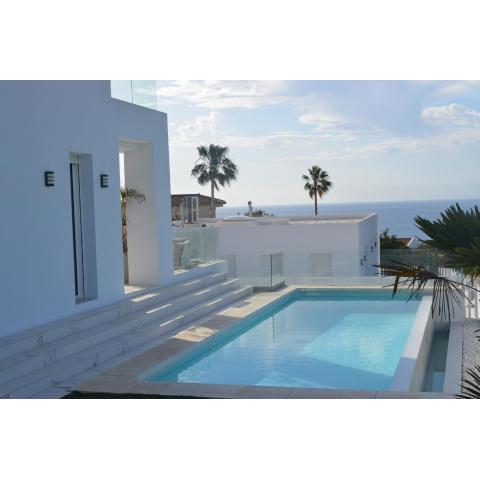 Villa Eliseo - private pool and sea views I 2400