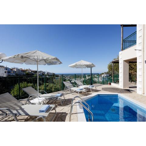 Villa Mahin with pool and sea view