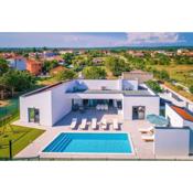 Villa Mateo with heated pool