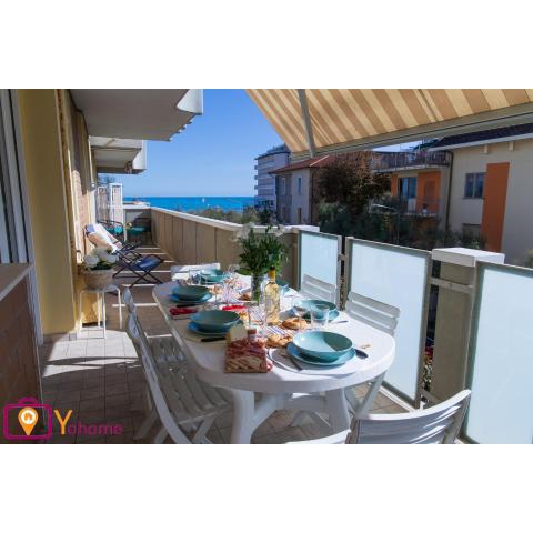 Virgi Home con vista mare a Pesaro by Yohome