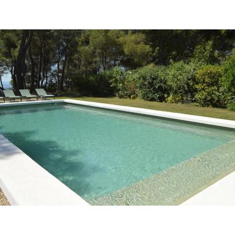 Welcoming holiday home in Tourtour with private pool